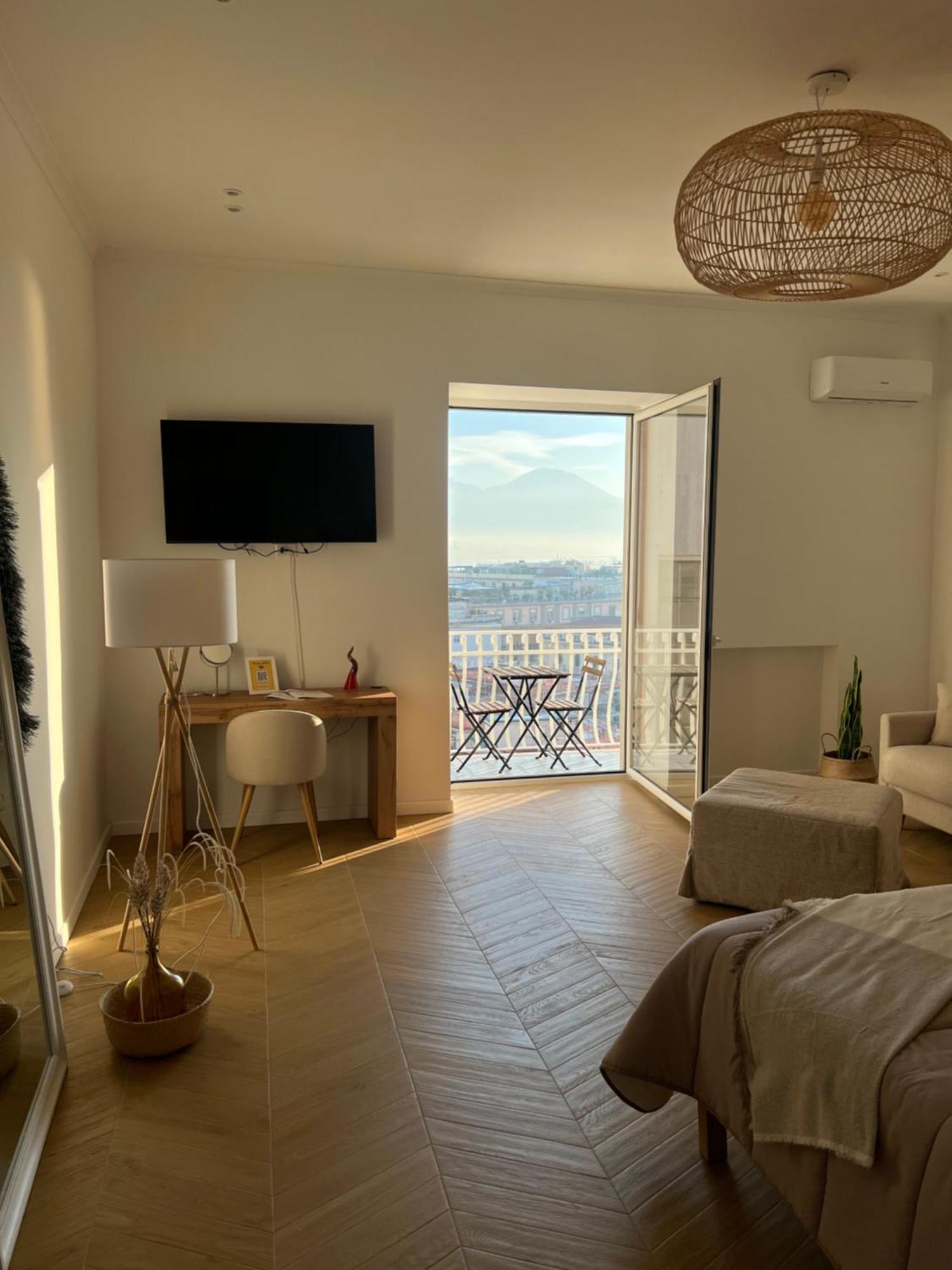 Gennarino Apartments - Panorama Suite With Balcony And Urban Loft เนเปิลส์ ภายนอก รูปภาพ