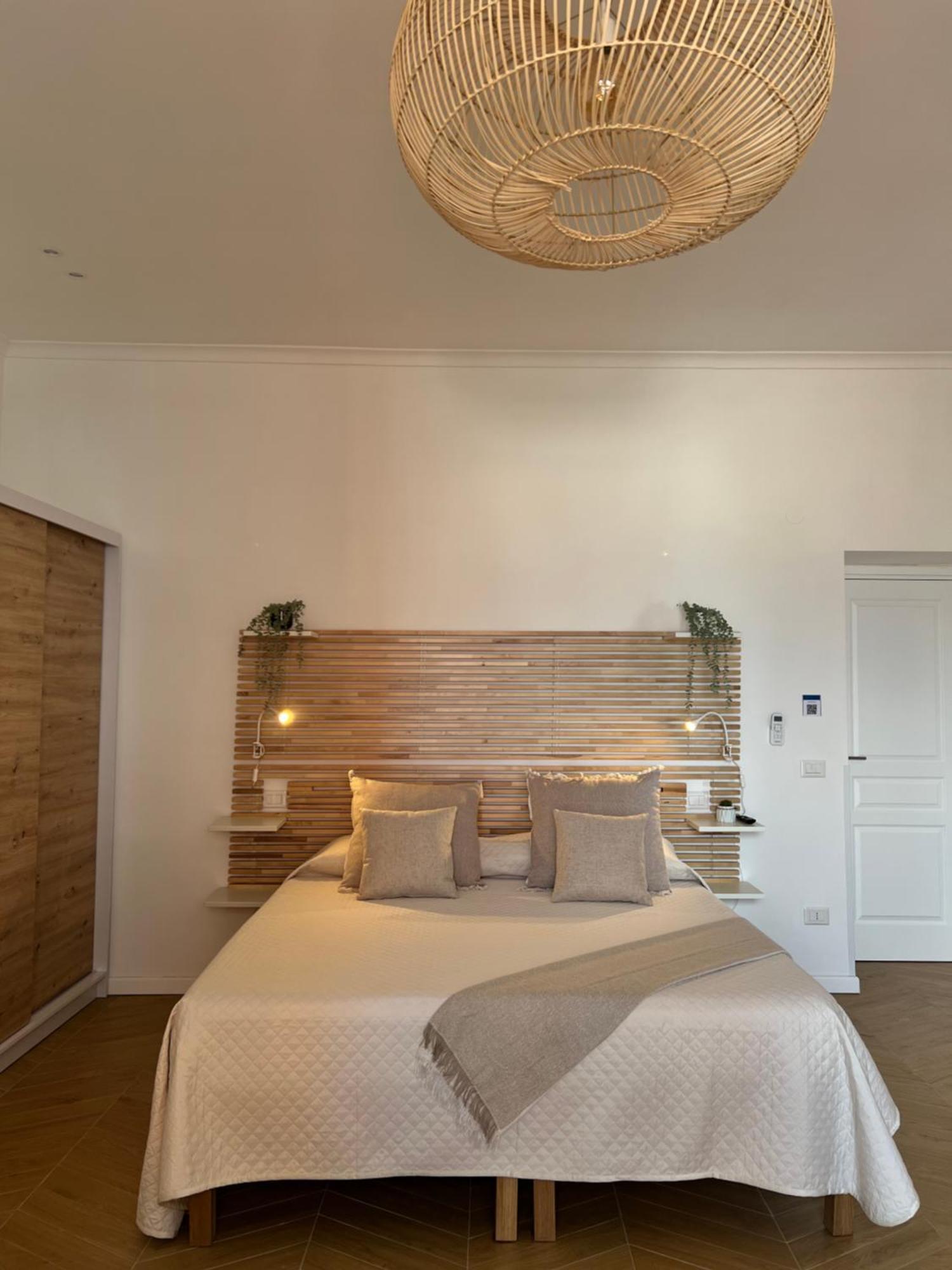 Gennarino Apartments - Panorama Suite With Balcony And Urban Loft เนเปิลส์ ภายนอก รูปภาพ