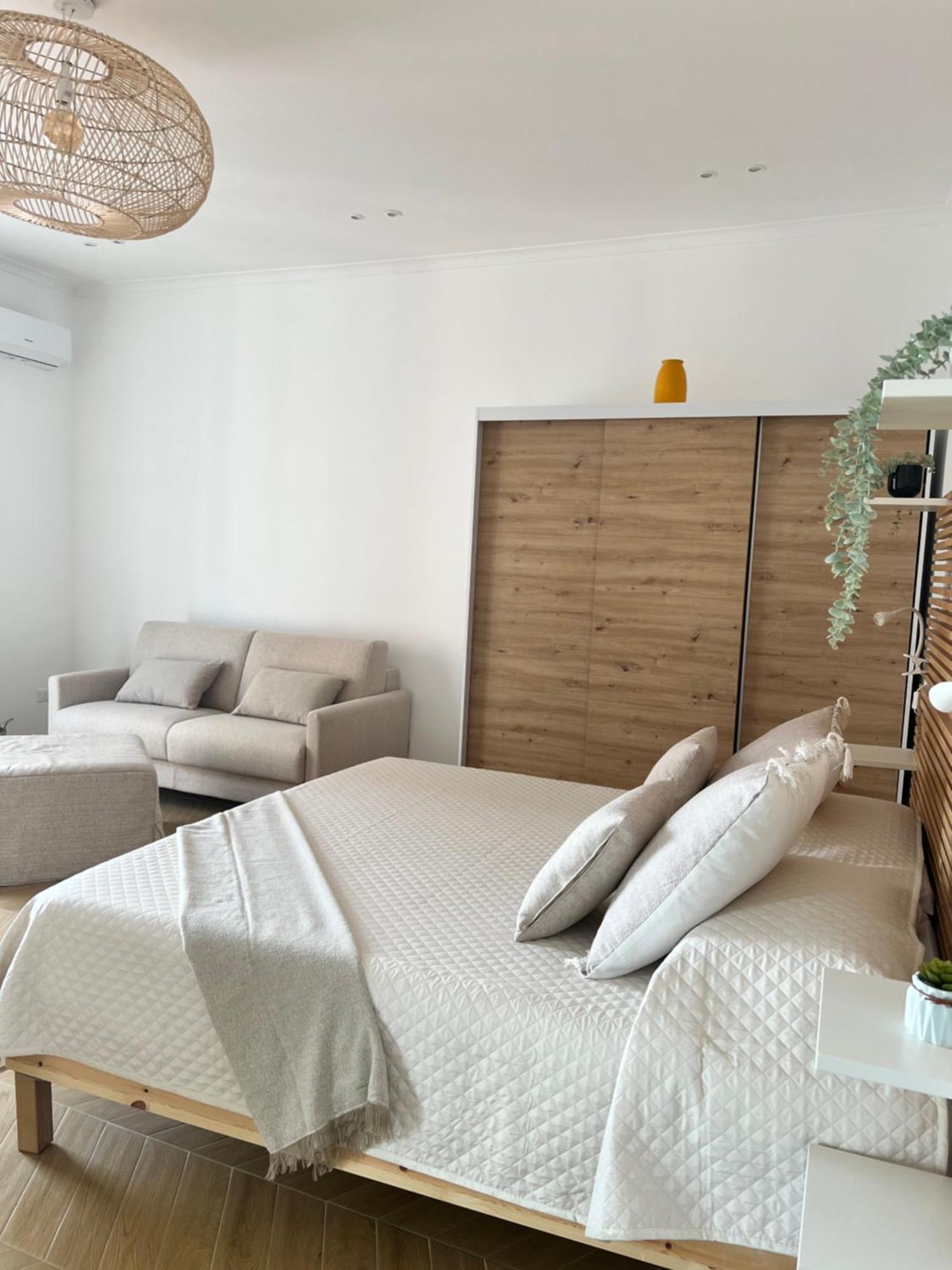 Gennarino Apartments - Panorama Suite With Balcony And Urban Loft เนเปิลส์ ภายนอก รูปภาพ