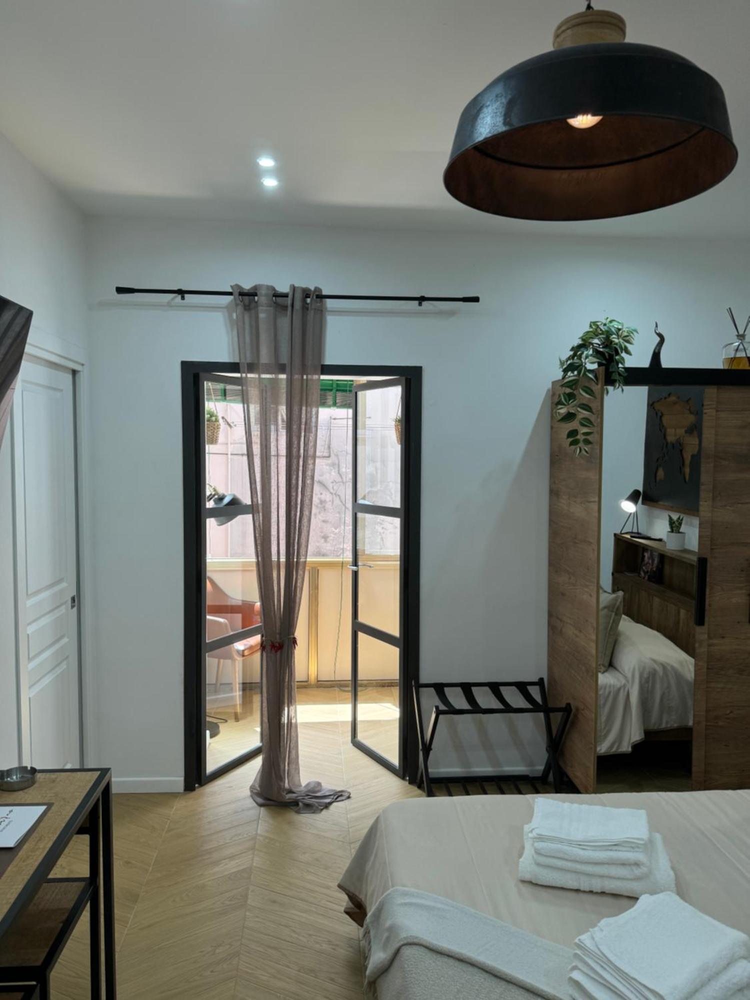 Gennarino Apartments - Panorama Suite With Balcony And Urban Loft เนเปิลส์ ภายนอก รูปภาพ