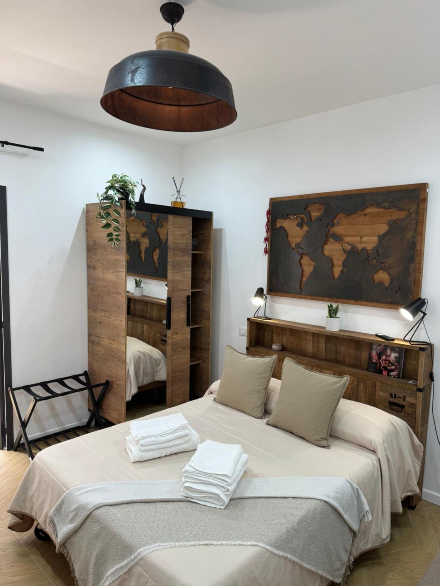 Gennarino Apartments - Panorama Suite With Balcony And Urban Loft เนเปิลส์ ภายนอก รูปภาพ