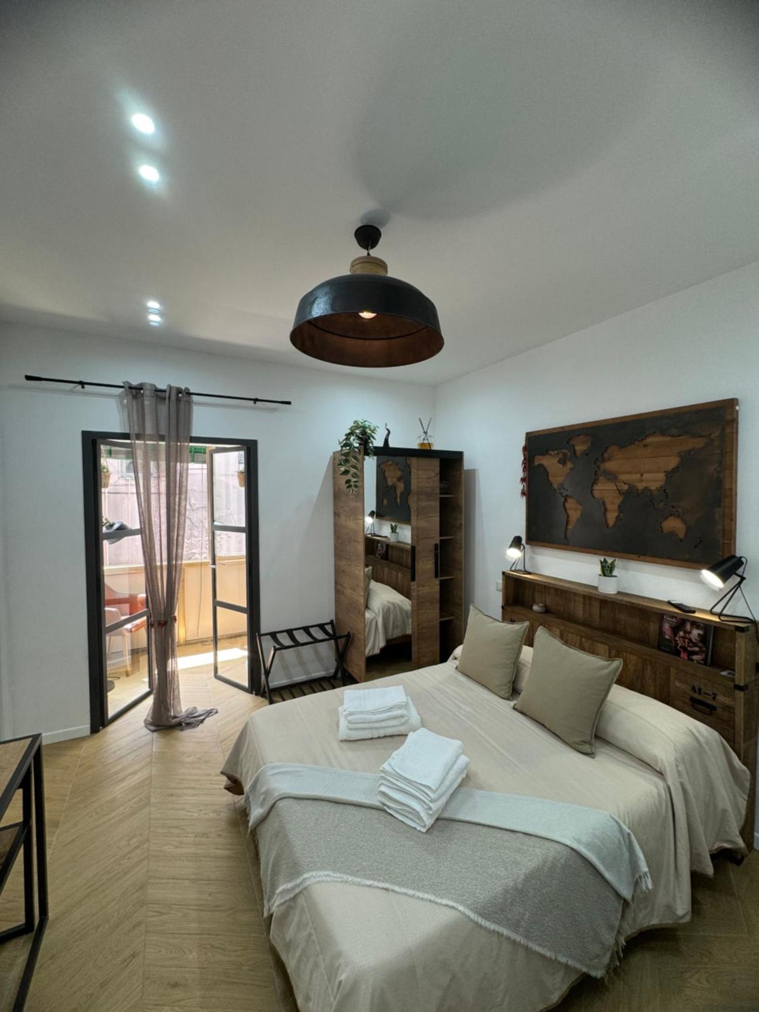 Gennarino Apartments - Panorama Suite With Balcony And Urban Loft เนเปิลส์ ภายนอก รูปภาพ
