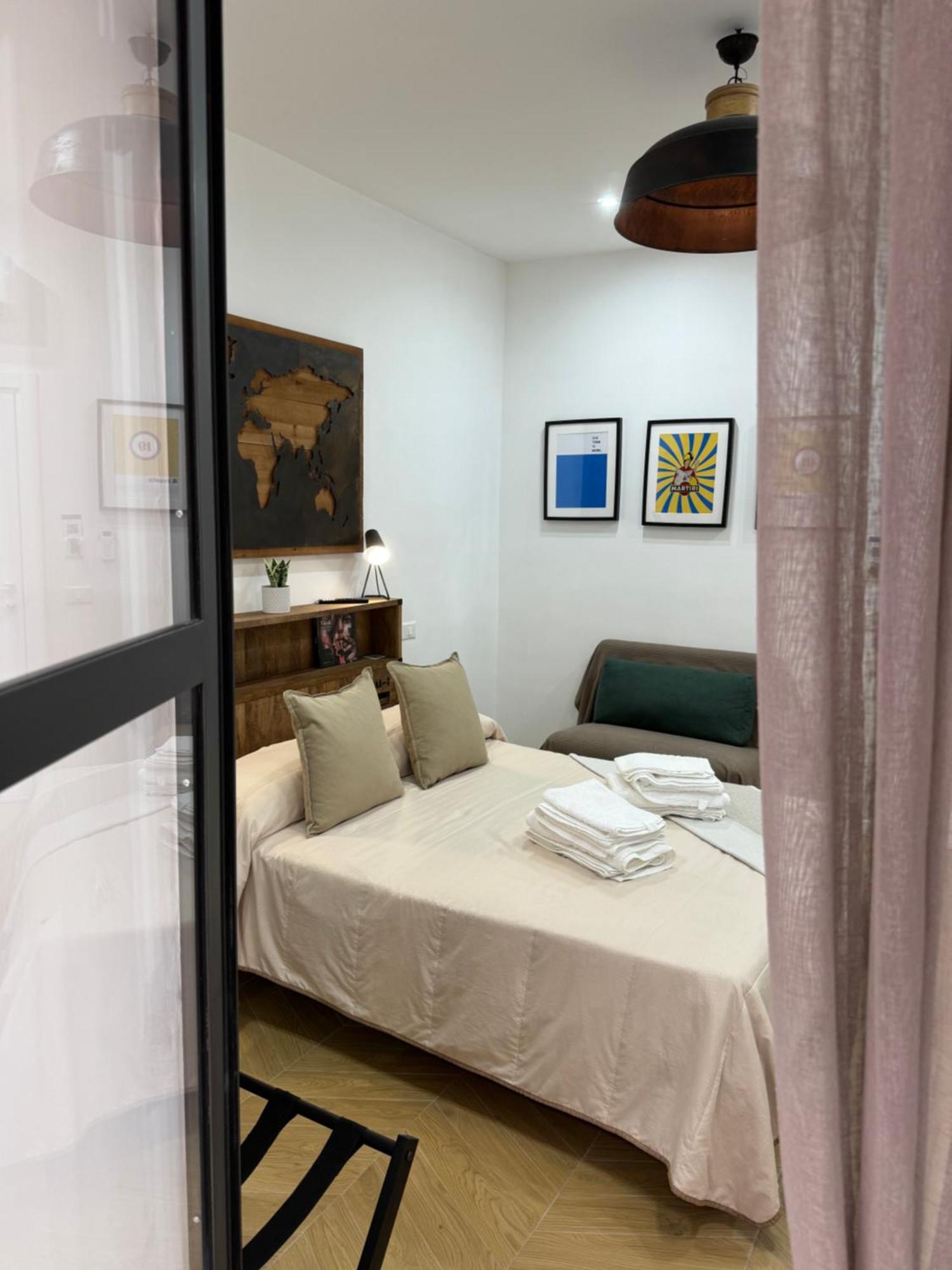 Gennarino Apartments - Panorama Suite With Balcony And Urban Loft เนเปิลส์ ภายนอก รูปภาพ